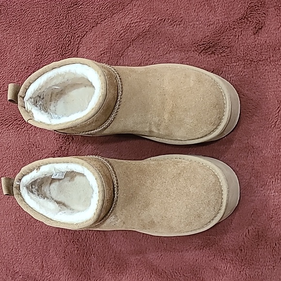 BearPaw Tan Ankle Boots - Picture 2 of 6